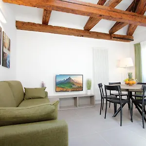  Apartment Degli Artisti Italien